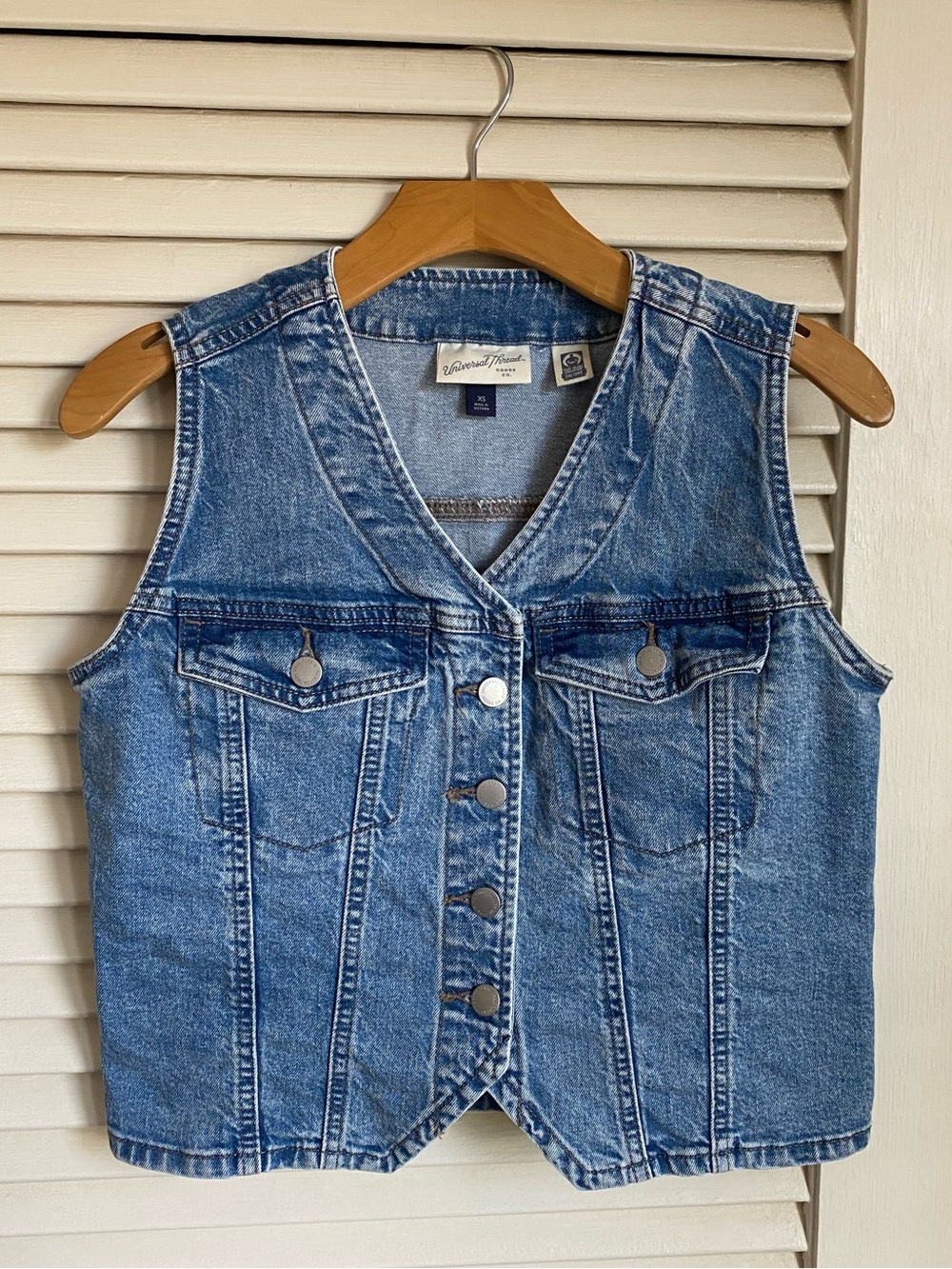 Universal Thread Jean Vest